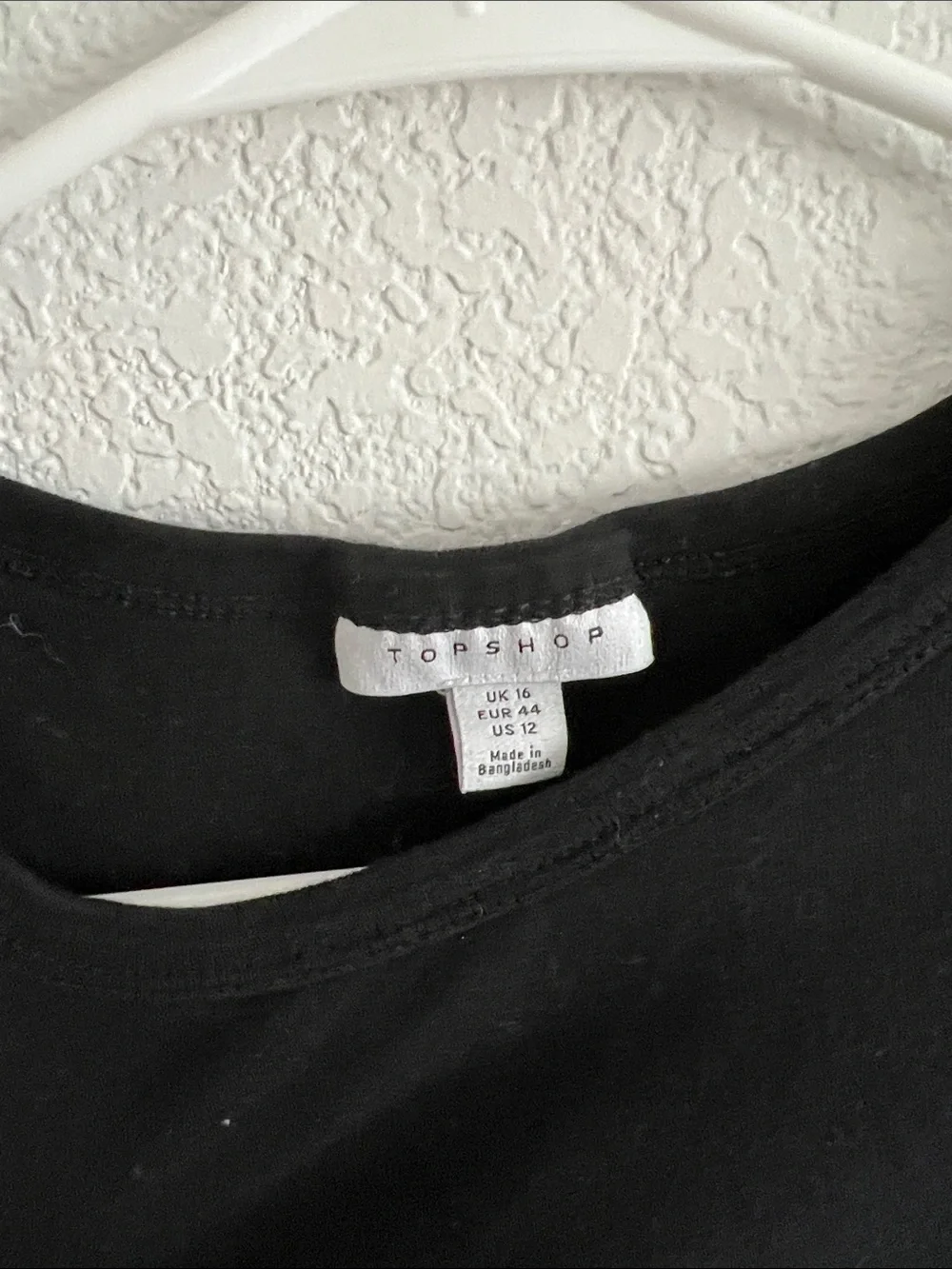 Topshop Black Short Sleeve Crop Tee - Picture 2 of 2